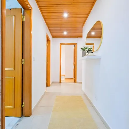 Modern & Cozy Near Sintra