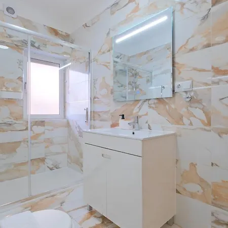 Apartman Modern & Cozy Near Sintra Mem Martins